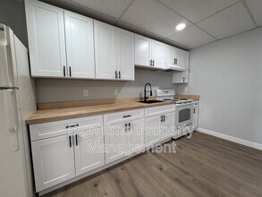 Building Photo - 229 Jonathan St