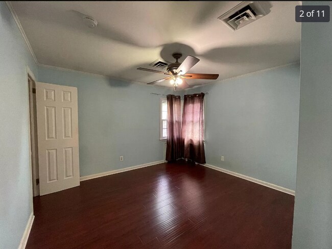 Foto del edificio - 93 Raritan Ave