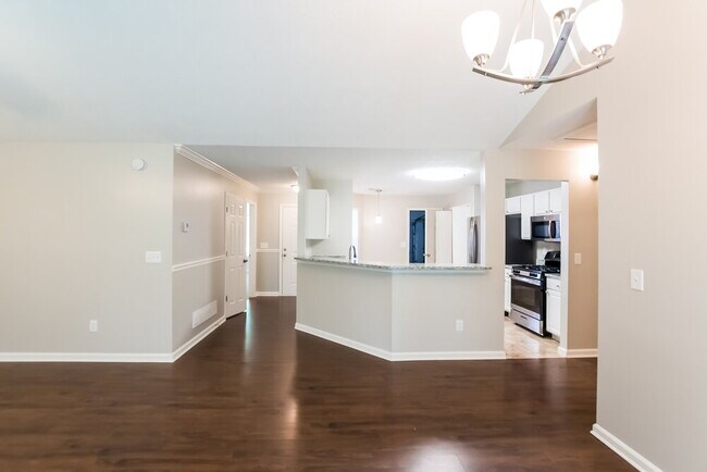 Foto del edificio - 4801 Lake Park Terrace