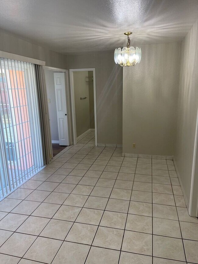 Building Photo - Call this your next home 3 Bedroom 2.5 Bat...