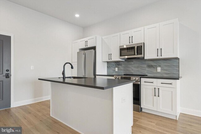 Foto del edificio - 2153 E Lehigh Ave