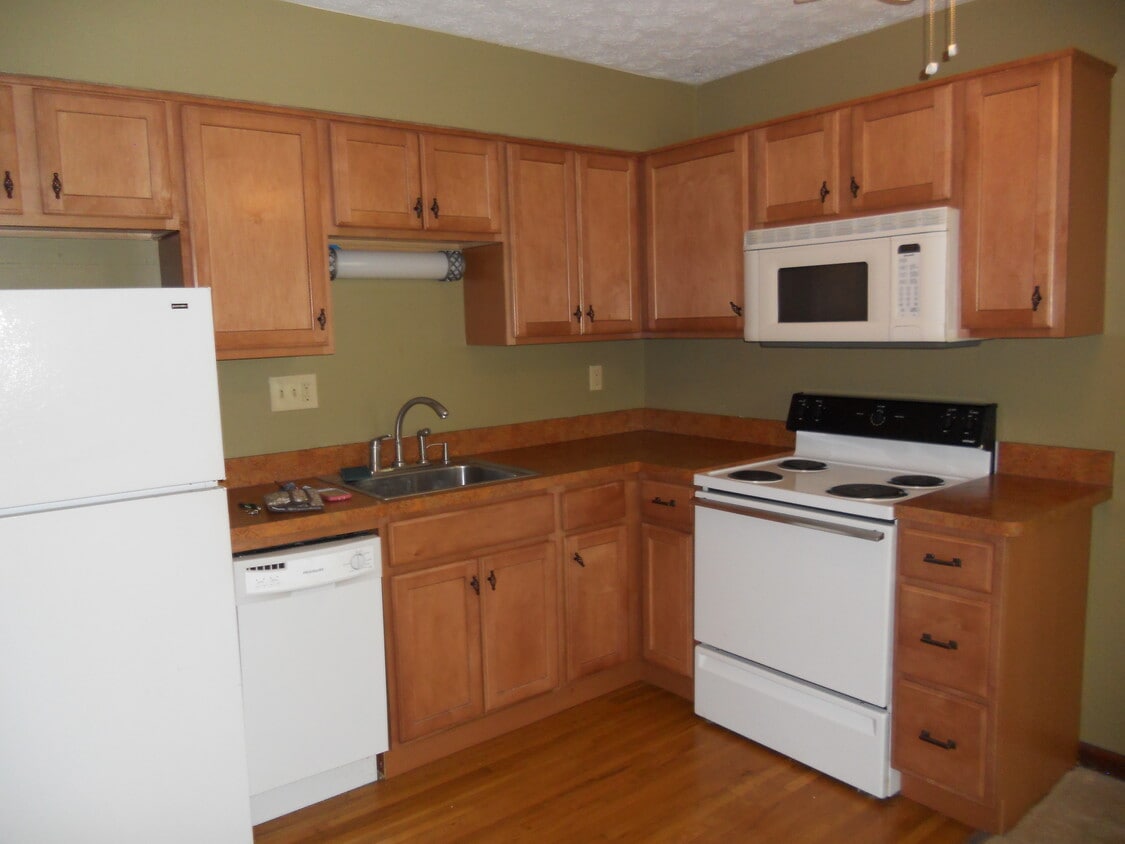 Primary Photo - 1291 Forsythe Ave