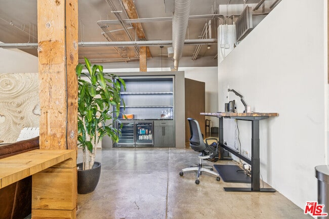 Building Photo - 500 Molino St