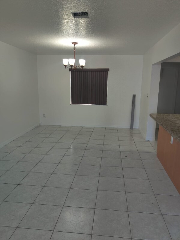 Building Photo - 5716 SW 39th St