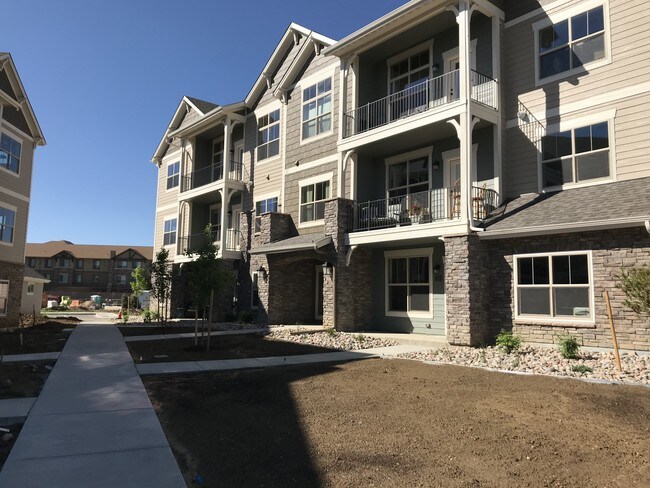 Foto del edificio - 4662 Hahns Peak Dr