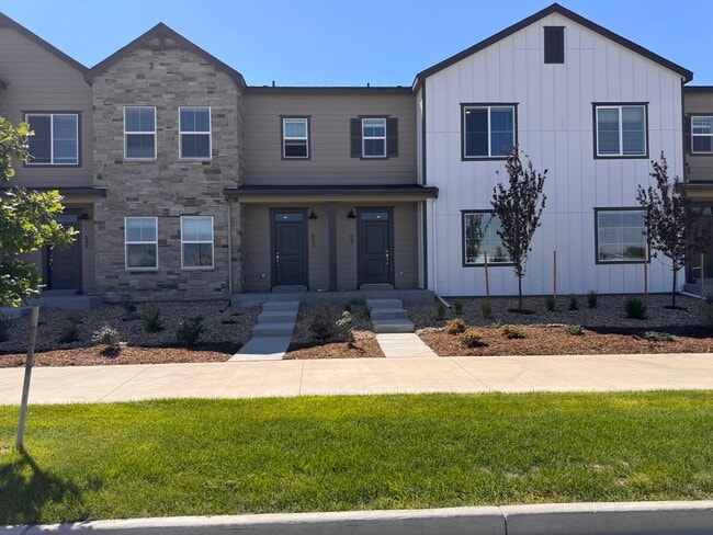 Building Photo - The Villas at Ridgeline Vista