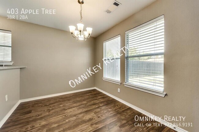 Building Photo - 403 Apple Tree Ln