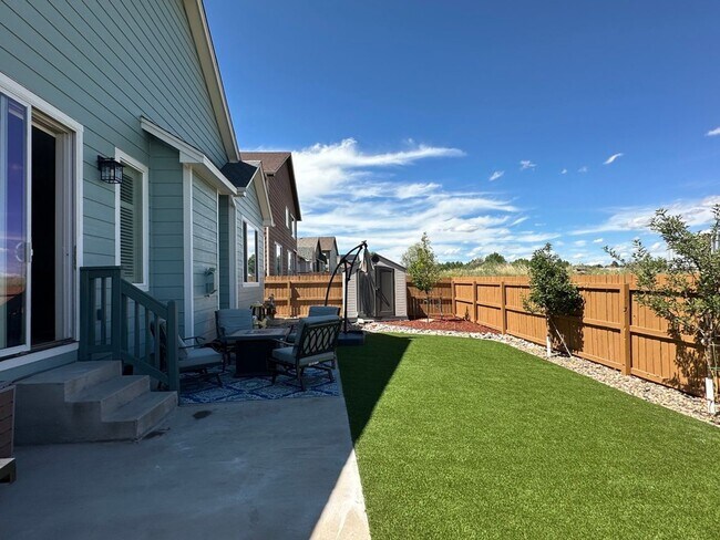 Building Photo - Beautiful 5 bedroom ranch home in (D49)