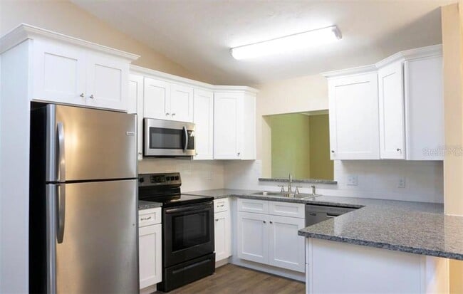 Building Photo - 36 Rainstone Ln