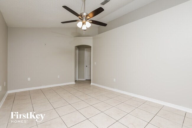 Building Photo - 662 Armadillo Dr