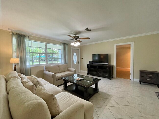 Foto del edificio - 2395 Idlewild Rd