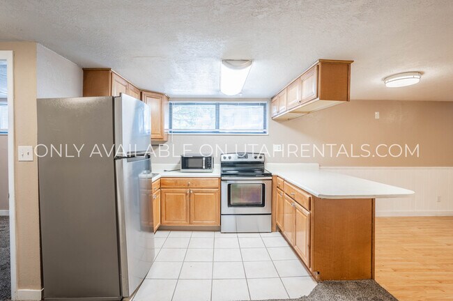 Building Photo - 6773 S 1300 W