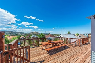 Building Photo - 417 W 3rd St Building Photo - 417 W 3rd St