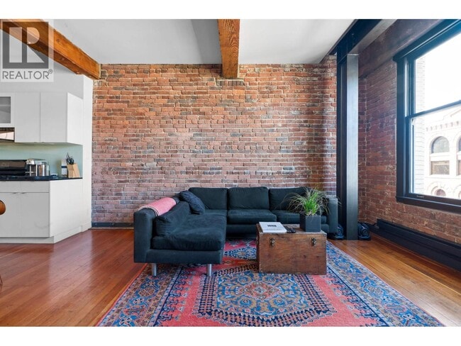 Building Photo - 310 Water St