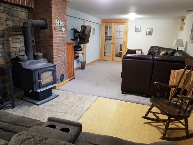 Building Photo - 279 Osborne Rd