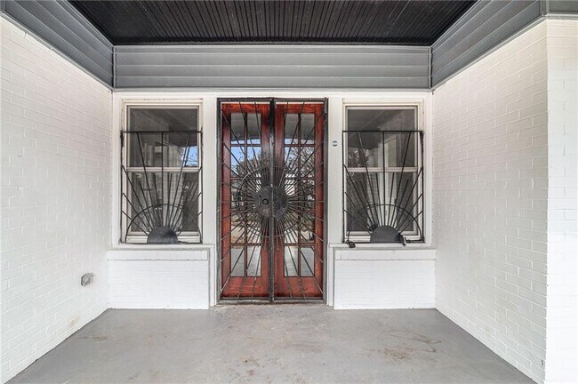 Building Photo - 1511 Olympian Way SW