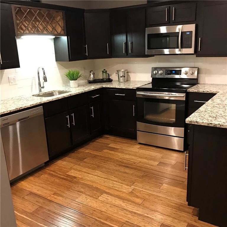 Foto principal - 5306 Fleetwood Oaks Ave