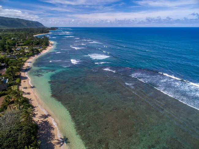 Foto del edificio - Hawaii Life Presents Mokuleia Beach House ...