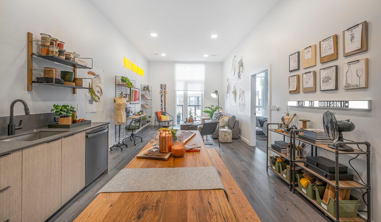 Foto principal - 144 Addison St