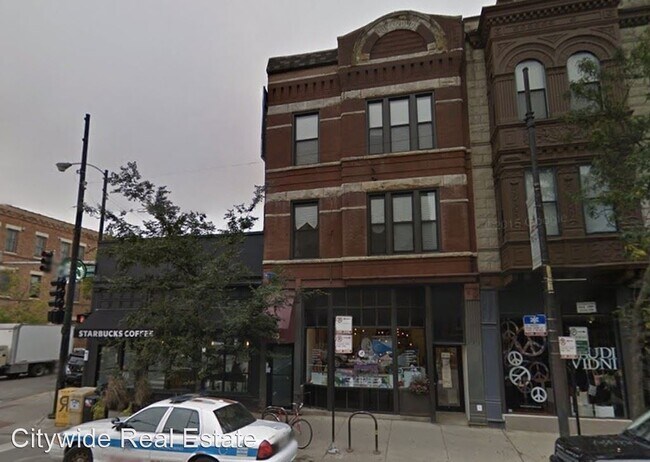 Building Photo - 1003 W Armitage Ave