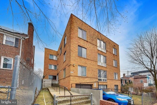 Foto del edificio - 5509 1st St NW