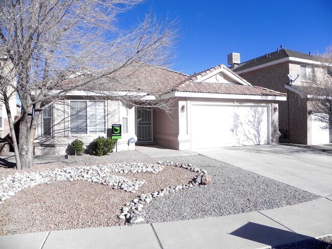 Building Photo - Great Single Story Home In Highly Desirabl...