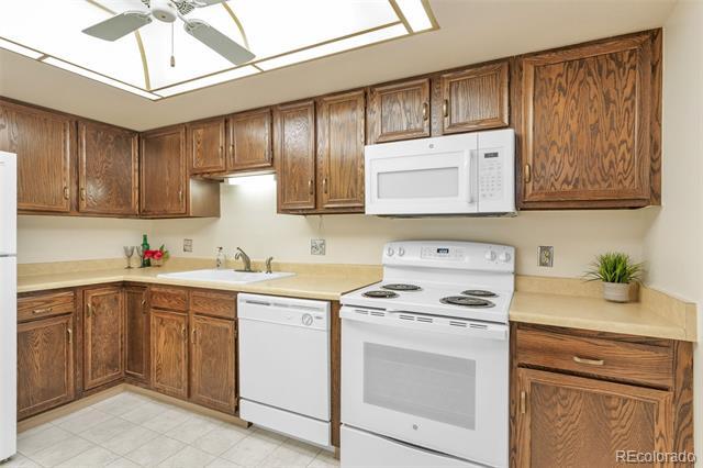 Building Photo - 13601 E Marina Dr