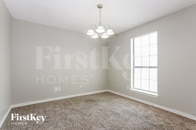 Building Photo - 13830 Purplemartin St