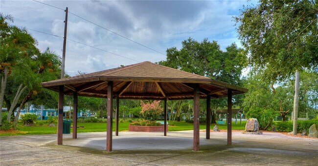 Foto del edificio - 5737 Shore Blvd S