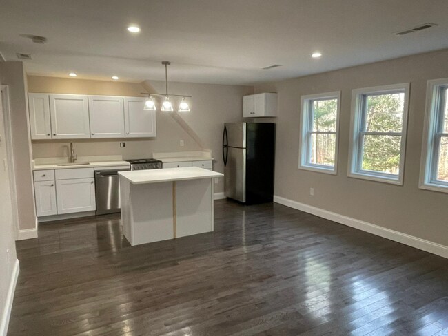 Building Photo - 29 Dale Ave