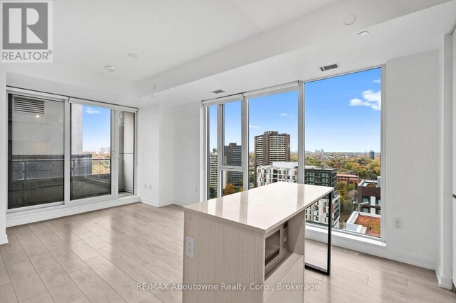 Photo du bâtiment - 225 Sumach St