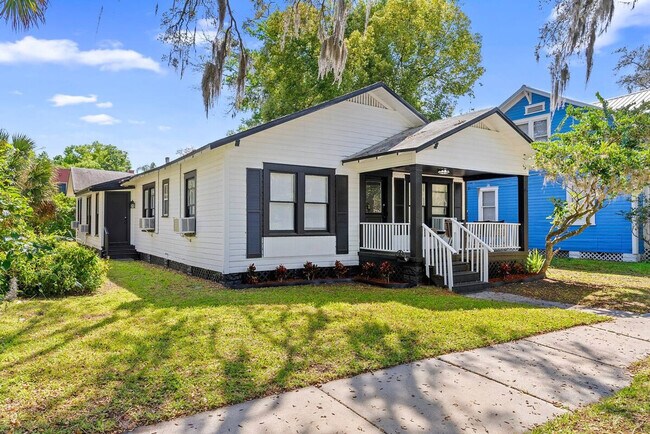 Foto del edificio - 412 Harwood St