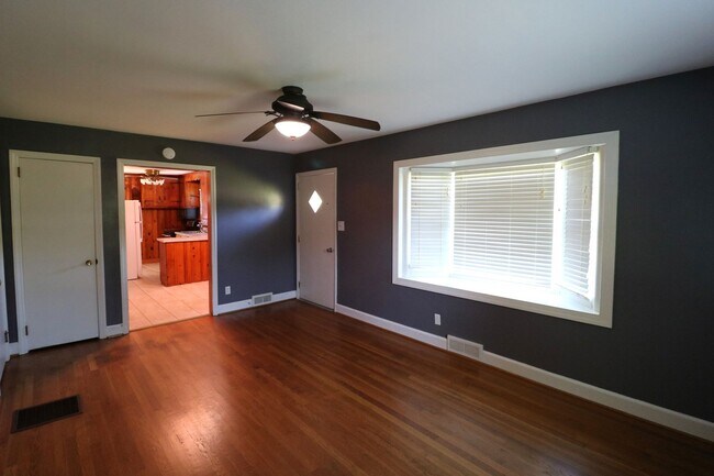 Foto del edificio - 5611 Windy Hill Dr