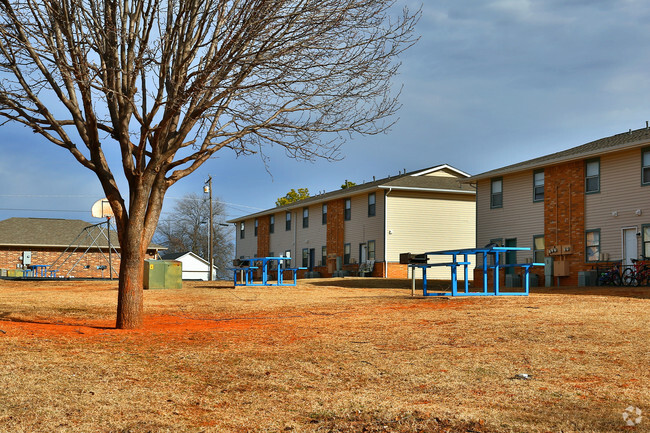 Building Photo - Meeker Village