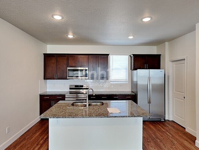 Building Photo - 6088 S Jordan Pkwy W