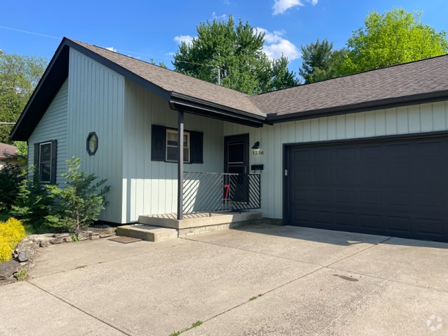 Building Photo - 1259 Denbigh Dr