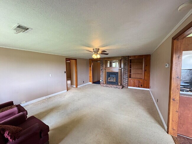 Foto del edificio - "Charming 3-Bedroom Retreat on Hwy 45 with...