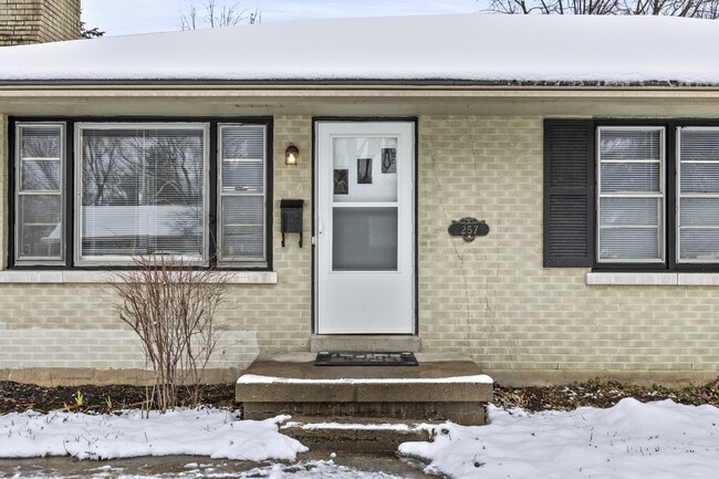 Foto del edificio - 257 Zandale Dr