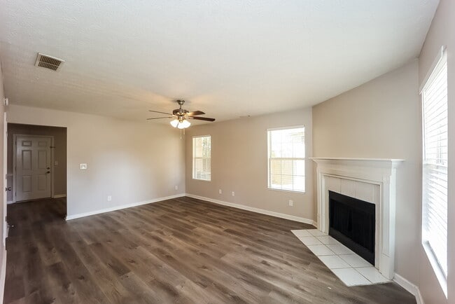 Foto del edificio - 760 Glenshire Ct