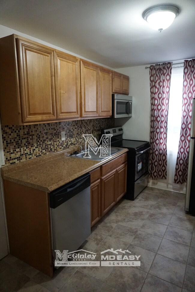 Foto del edificio - 314 Sollers Point Rd