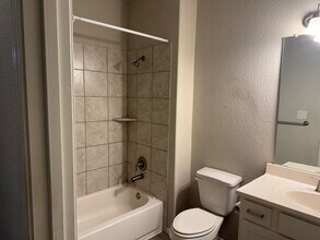 Building Photo - 156 Camelot Pl Ct