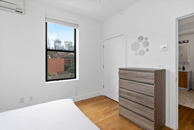 Foto del edificio - 517 W 45th St