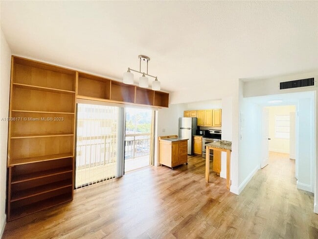 Building Photo - 6444 Collins Ave