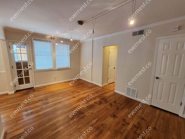 Building Photo - 1072 Piedmont Ave NE