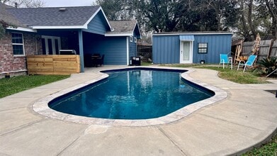 Building Photo - 6335 Tall Willow Dr