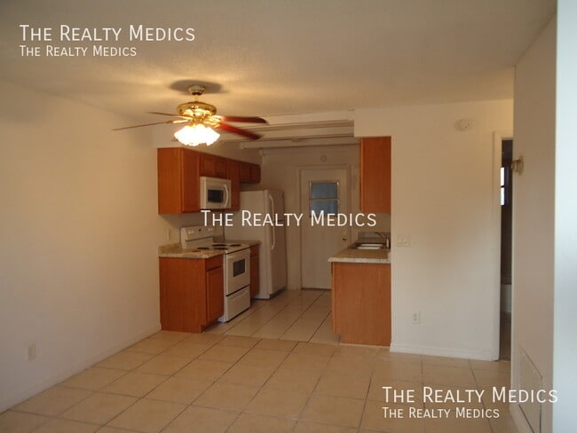 Foto del edificio - 3226 Redditt Rd