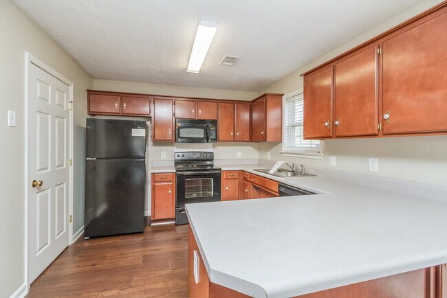 Foto del edificio - 4465 Winton Dr