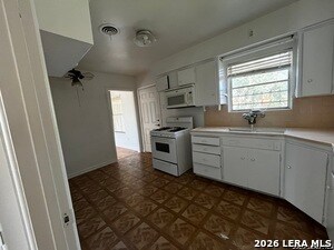 Building Photo - 619 Shadywood Ln