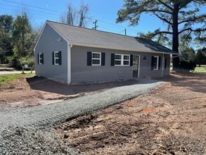 Building Photo - 3004 Lower Hill Rd