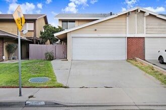 Building Photo - 805 Quail Dr